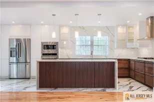165 Normandy Dr, Piscataway Township, NJ 08854 - Photo 11