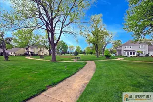 97 Glenwood Ln, Monroe Township, NJ 08831 - Photo 3