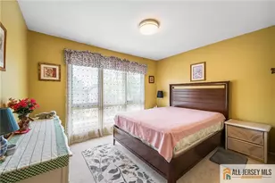 325 Willowbrook Dr, North Brunswick Township, NJ 08902 - Photo 19