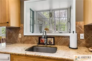 1 Pineview Ct, Monroe Township, NJ 08831 - Photo 7