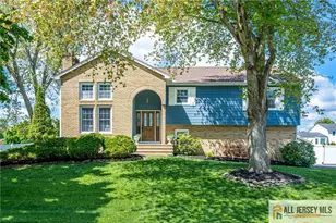 2 Jay Ct, South Brunswick Township, NJ 08824 - Photo 1