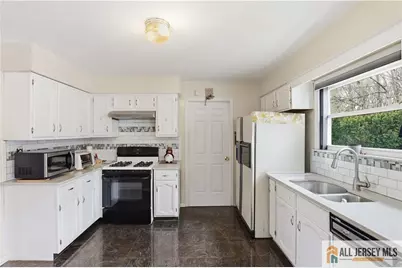 40 La Valencia Road, Old Bridge Township, NJ 07726 - Photo 5