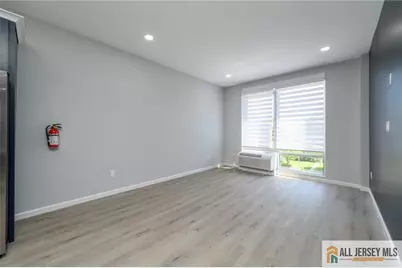 0-202-208 W 7th Street #2F, Plainfield, NJ 07060 - Photo 7