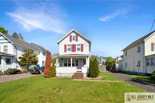 37 Railroad Ave, Helmetta, NJ 08828 - Photo 3