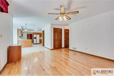 194 Plainfield Road, Edison, NJ 08820 - Photo 5