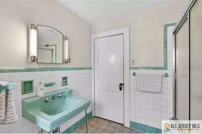 113 E Prospect Avenue, Woodbridge Township, NJ 07095 - Photo 15