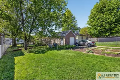 113 E Prospect Avenue, Woodbridge Township, NJ 07095 - Photo 25
