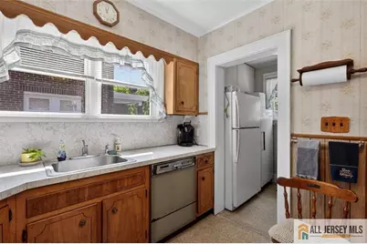 113 E Prospect Avenue, Woodbridge Township, NJ 07095 - Photo 11