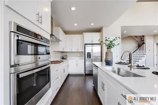 1 Galerie Ct, Monroe Township, NJ 08831 - Photo 11