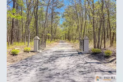381 Monmouth Road, Freehold Township, NJ 07728 - Photo 13
