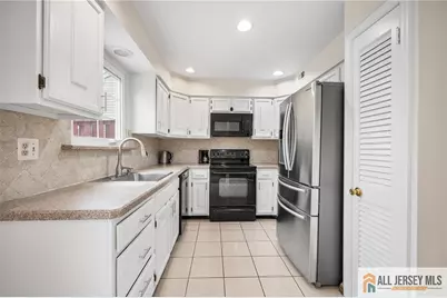 4 Hopkinson Court, East Brunswick Township, NJ 08816 - Photo 13