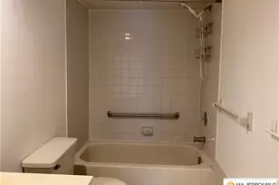 404 Carhart Ct, East Brunswick Township, NJ 08816 - Photo 5