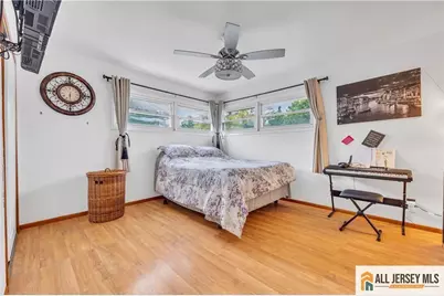1 Yuro Drive, Edison, NJ 08837 - Photo 9