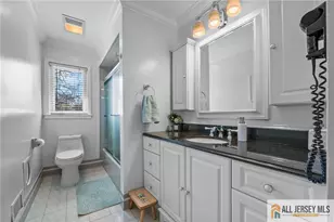 275 Alden Ave, Edison, NJ 08820 - Photo 13