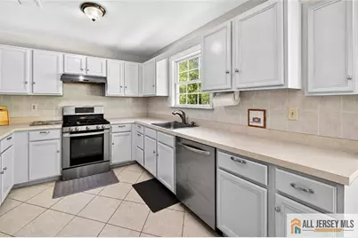 28 Glynn Court, , NJ 08859 - Photo 15