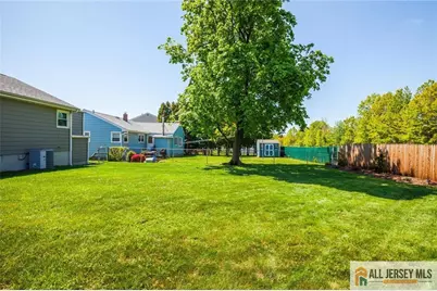 21 Monroe Avenue, Carteret, NJ 07008 - Photo 25