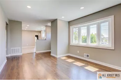 21 Monroe Avenue, Carteret, NJ 07008 - Photo 7