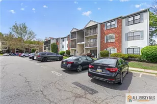 343 Lancaster Ct, Piscataway Township, NJ 08854 - Photo 1