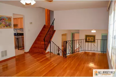 8 Sherwood Road, Edison, NJ 08820 - Photo 3