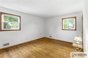 2 Moryan Rd, Edison, NJ 08817 - Photo 27
