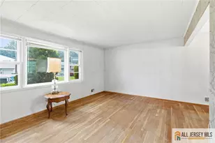 2 Moryan Rd, Edison, NJ 08817 - Photo 21