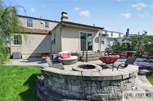 177 Midfield Rd, Colonia, NJ 07067 - Photo 21