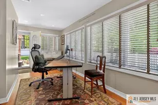14 Taylor Dr, New Brunswick, NJ 08901 - Photo 17