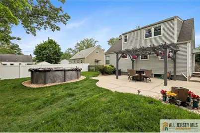8 Parkway Place, Sayreville, NJ 08859 - Photo 23