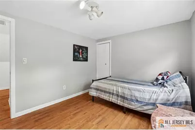 8 Parkway Place, Sayreville, NJ 08859 - Photo 15