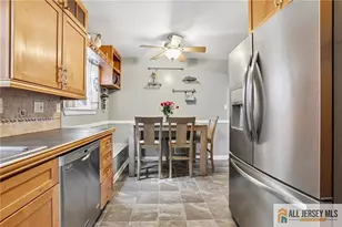8 Parkway Pl, Sayreville, NJ 08859 - Photo 7