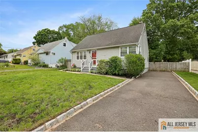 8 Parkway Place, Sayreville, NJ 08859 - Photo 25