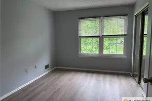 48 Crabapple Ln, Franklin Township, NJ 08823 - Photo 5
