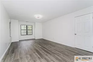 612 Chester Ct, Helmetta, NJ 08828 - Photo 17
