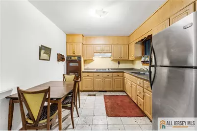 713 Lincoln Drive, Perth Amboy, NJ 08861 - Photo 9