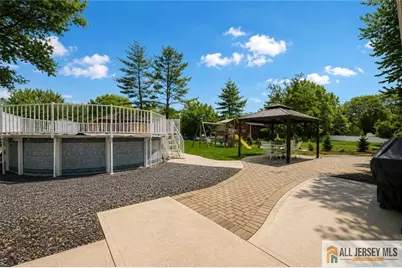 27 Woodmere Road, North Brunswick Township, NJ 08902 - Photo 35
