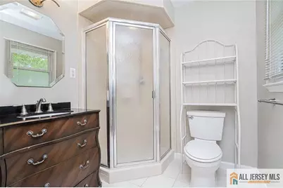 27 Woodmere Road, North Brunswick Township, NJ 08902 - Photo 21