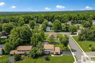 27 Woodmere Rd, North Brunswick Township, NJ 08902 - Photo 27