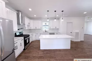 28 S McKinley Ave, Iselin, NJ 08830 - Photo 3