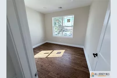 28 S McKinley Avenue, Iselin, NJ 08830 - Photo 19