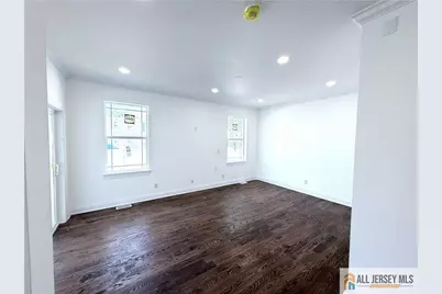 28 S McKinley Avenue, Iselin, NJ 08830 - Photo 15