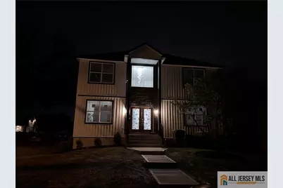 28 S McKinley Avenue, Iselin, NJ 08830 - Photo 5