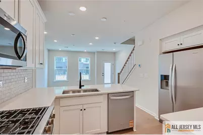 317 Sadie Circle, New Brunswick, NJ 08901 - Photo 11