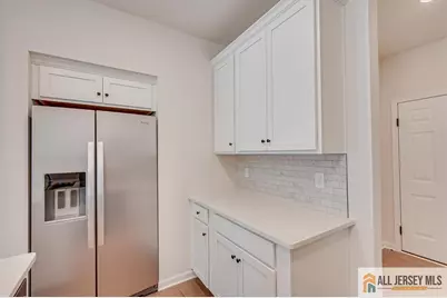 323 Sadie Circle, New Brunswick, NJ 08901 - Photo 15