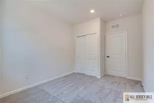 323 Sadie Cir, New Brunswick, NJ 08901 - Photo 23
