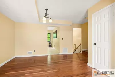 6001 N Oaks Boulevard, North Brunswick Township, NJ 08902 - Photo 5