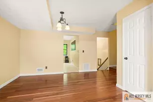 6001 N Oaks Blvd, North Brunswick Township, NJ 08902 - Photo 5
