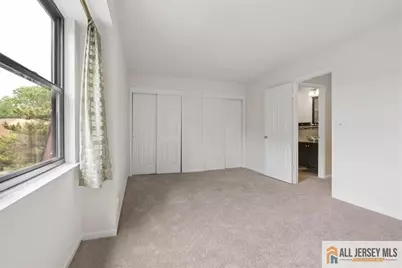 6001 N Oaks Boulevard, North Brunswick Township, NJ 08902 - Photo 17