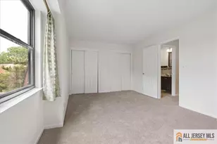 6001 N Oaks Blvd, North Brunswick Township, NJ 08902 - Photo 17