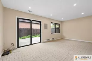 6001 N Oaks Blvd, North Brunswick Township, NJ 08902 - Photo 19