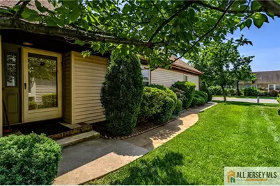 4 Martin Van Buren Drive #B, Monroe Township, NJ 08831 - Photo 3